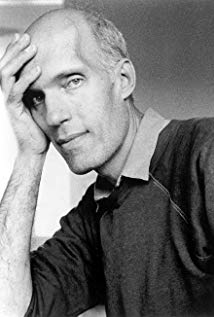 How tall is Carel Struycken?